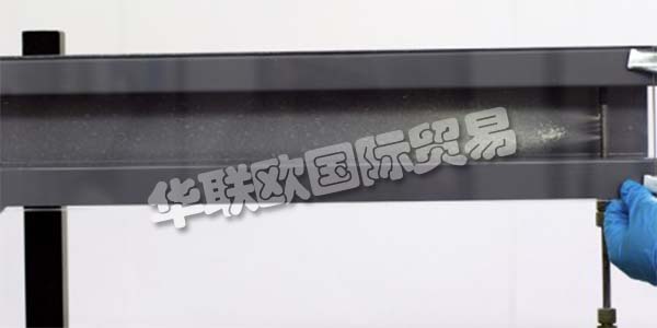德國PFINDER主要產(chǎn)品：PFINDER防護(hù)蠟、清洗劑等。PFINDER是一家成功且獨(dú)立的公司，已有100多年的歷史。 Pfinder公司成立于1884年，從其作為頂級(jí)制造商和“符騰堡皇家法院供應(yīng)商”的角色發(fā)展成為汽車行業(yè)，供應(yīng)商和其他行業(yè)領(lǐng)域的靈活，稱職和創(chuàng)新的合作伙伴。 40多年蠟保護(hù)經(jīng)驗(yàn)的結(jié)果是獲得汽車行業(yè)OEM認(rèn)證的產(chǎn)品，在空腔保護(hù)方面的市場(chǎng)領(lǐng)導(dǎo)地位以及他們?cè)谌?0多家汽車工廠中永久使用他們的產(chǎn)品。 Pfinder產(chǎn)品每年用于超過9,000,000個(gè)體內(nèi)。